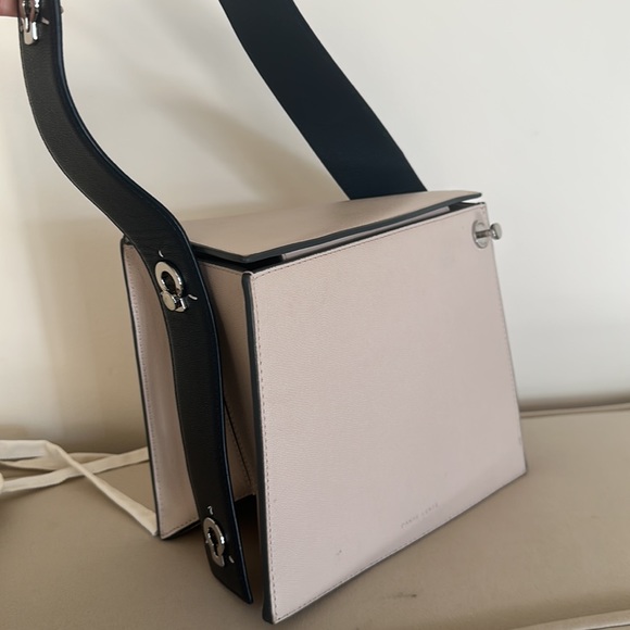 Danae Lente London (box) 3in1 - Picture 3 of 4